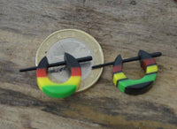 Load image into Gallery viewer, Pin Creolen Stick Ohrringe Acryl Rasta Farben 1.6mm - chic-net.de
