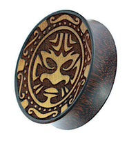 Load image into Gallery viewer, Plug Holz hell dunkel Tribal Maske Gravur double flared - chic-net.de
