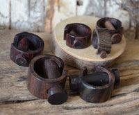 Load image into Gallery viewer, Plug Narraholz Pin-Creole braun gemasert Holz-Pin Creole.
