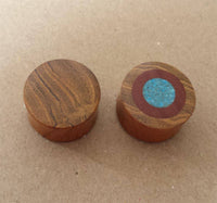 Load image into Gallery viewer, Plug Ringe crushed Türkis Sawoholz Teakholz double flared - chic-net.de
