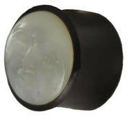 Cargar imagen en el visor de la galería, Plug weiß Horn Perlmutt Mond Gesicht Tribal schwarz geschnitzt Expander - chic-net.de
