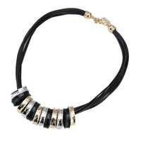 Load image into Gallery viewer, Schmuckset Ohrringe Kette Rillen Ringe silbern golden schwarz Brass Acrylseile - chic-net.de
