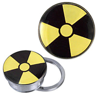 Cargar imagen en el visor de la galería, Schraub Plug Tunnel silbern Edelstahl Radioaktivität schwarz gelb Acryl Piercing - chic-net.de
