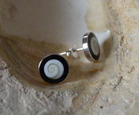 Cargar imagen en el visor de la galería, Shiva Auge schwarz rund 10mm Ohrstecker 925 Silber - chic-net.de
