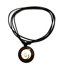 Load image into Gallery viewer, Shivaauge Kette rund Kokosholz Rand Baumwolle gewachst Shiva Auge verstellbar - chic-net.de
