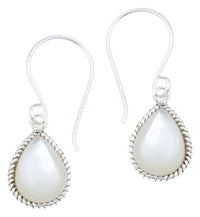 Load image into Gallery viewer, Silberohrhänger Tropfen 10 mm Perlmutt Seilrand 925 Sterlingsilber Ohrringe - chic-net.de

