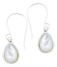 Load image into Gallery viewer, Silberohrhänger Tropfen 8 mm Perlmutt Seilrand 925 Sterlingsilber Ohrringe - chic-net.de
