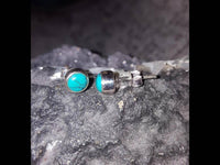 Load image into Gallery viewer, Silberohrstecker rund Türkis Ohrringe Ohrstecker Damen Ohrring Stecker 925er Sterling Silber.
