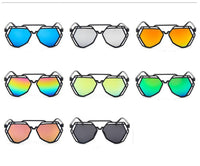 Cargar imagen en el visor de la galería, Sonnenbrille V-förmiges Polygon schwarzes Gestell 400UV verspiegelt - chic-net.de
