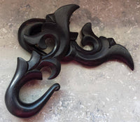 Load image into Gallery viewer, Sonoholz Lobe Piercing Holz Fishtail Hook 8mm Dehnspirale Dehnschnecke schwarz - chic-net.de
