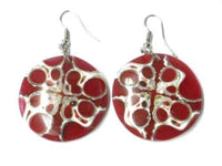 Load image into Gallery viewer, Spidermuschel Ohrringe Tropfen Muster weiß braun Ohrhänger Muschel Damen Edelstahl - chic-net.de
