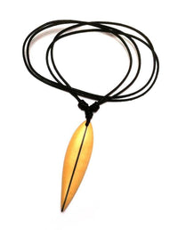 Load image into Gallery viewer, Surferkette Holzkette Kette Sono Holz Baumwolle Surfer Style Surfbrett Holzanhänger Unisex Schmuck hell dunkler Strich - chic-net.de
