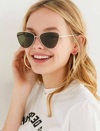 Load image into Gallery viewer, Trend Sonnenbrille dreieckig 400 UV Cateye Metall - chic-net.de
