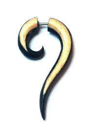 Load image into Gallery viewer, Tribal Fake Piercing schwarz beige Fragezeichen Holz handgeschnitzt Sonoholz Edelstahl organic - chic-net.de
