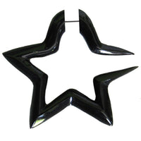 Load image into Gallery viewer, Tribal Fake Piercing, schwarzer, offener Stern, handgeschnitzt aus Büffelhorn, 1mm, Edelstahlbügel - chic-net.de
