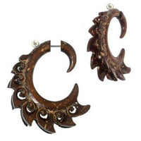 Load image into Gallery viewer, Tribal Flammen Fake Spirale 3D Kokosnuss Holz braun Piercing Ohrstecker Ohrring Edelstahl 1 mm - chic-net.de

