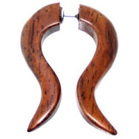 Load image into Gallery viewer, Tribal Ohrring Sono Holz Bogen Spike gebogen braun Edelstahl Fake Piercing 1 mm - chic-net.de

