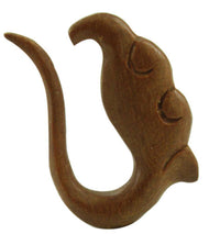Load image into Gallery viewer, Tribal Piercing hängend Muster Holz Unisex Expander handgeschnitzt Sonoholz Organic - chic-net.de
