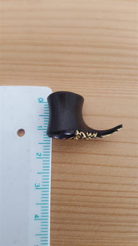 Load image into Gallery viewer, Tunnel Holz Tropfen Dorn gebogen golden bemalt Gravur double flared Arangholz - chic-net.de
