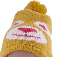 Cargar imagen en el visor de la galería, Unisex Tiermütze Norwegermütze Nepalmütze Strick ocker gelb rot weiß Bär Mütze - chic-net.de
