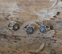 Cargar imagen en el visor de la galería, Universal Piercing Ring 925 Silber 1.2mm Kristall Blume - chic-net.de
