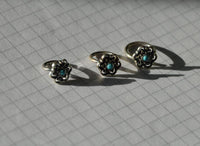 Cargar imagen en el visor de la galería, Universal Piercing Ring 925 Silber 1.2mm Türkis Blume - chic-net.de
