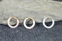 Cargar imagen en el visor de la galería, Clicker Piercing rhodiniert Glitzer Ring Kristalle breit - chic - net.de
