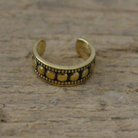 Load image into Gallery viewer, Ear cuffs Punkte Muster groß klein schmal Messing gold - chic - net.de
