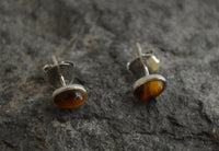 Load image into Gallery viewer, Ohrstecker 925 Sterling Silber mit Tigerauge oval 7mm
