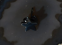 Load image into Gallery viewer, Chirurgenstahl Ohrstecker 8mm Stern schwarz PVD
