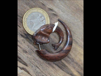 Load image into Gallery viewer, Fake Piercing Ohrring Holz Bone Elefant Spirale - chic - net.de
