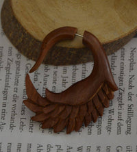 Load image into Gallery viewer, Fake Piercing Ohrring Holz Hook Schwan rotbraun - chic - net.de
