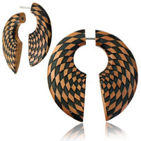 Load image into Gallery viewer, Fake Piercing Ohrring Sawo Holz Kreis Wirbel Strudel - chic - net.de
