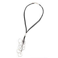 Cargar imagen en el visor de la galería, lange Kette 66 - 73 cm Brassanhänger 19 cm silbern fünf Herzen Acrylseile schwarz - chic - net.de
