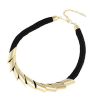 Load image into Gallery viewer, Messing Kette golden schwarzes Seil dick Aufsätze 40 - 47,5 cm Karabiner verstellbar - chic - net.de
