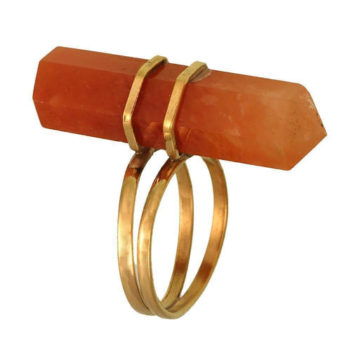 Messing Ring golden Edelstein Karneol orange Maserung Stiftform glatt geschliffen antik - chic - net.de