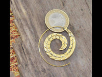 Cargar imagen en el visor de la galería, Messing Spirale Ohrringe Piercing Blattadern antik gold - chic - net.de
