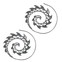 Load image into Gallery viewer, Messingohrringe versilbert Spiralen Zacken Dreiecke Muster 925 sterling Silber - chic - net.de
