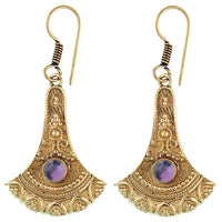 Load image into Gallery viewer, Ohrringe Axt Punkte verziert Amethyst Messing antik golden nickelfrei Ohrhänger Tribal Brass - chic - net.de
