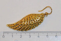 Load image into Gallery viewer, Ohrringe Flügel Engel Messing antik golden Tribal Ohrhänger nickelfrei Brass Schmuck Piercing - chic - net.de

