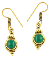 Load image into Gallery viewer, Ohrringe Kreis Malachit Punkte Dreiecke Messing Brass antik golden Tribal Ohrhänger - chic - net.de
