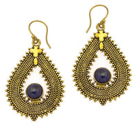 Load image into Gallery viewer, Ohrringe Lapis Zopf Tropfen Punkte Kreuz Messing antik golden Ohrhänger Tribal Brass - chic - net.de
