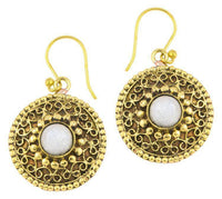 Load image into Gallery viewer, Ohrringe Mondstein Kreise rund Spiralbögen Messing antik golden Tribal 22 mm - chic - net.de
