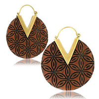 Load image into Gallery viewer, Ohrringe Sawo Holz Brass gold Zacke Blume des Lebens - chic - net.de
