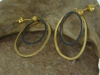 Load image into Gallery viewer, Ohrstecker Silber 925 vergoldet Ellipsen gold schwarz - chic - net.de
