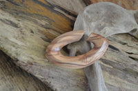 Load image into Gallery viewer, Olivenholz 14mm Piercing Hoop Creole Mandel 65mm hell - chic - net.de
