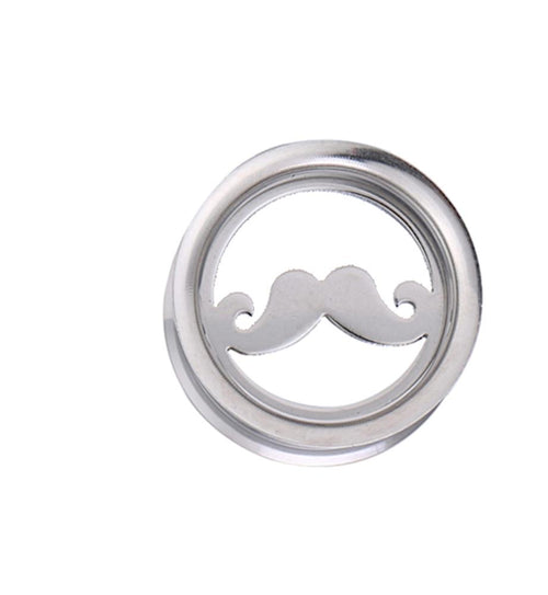 The Tunnel Schraub Plug Edelstahl Schnurrbart moustache is a round silver metal plug with a cutout curled mustache design at its center, shown on a white background.