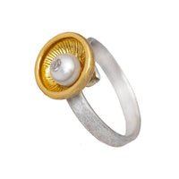 Load image into Gallery viewer, Ringe vergoldet Perle 925 Silber matt verstellbar Zirkonia Kelch Goldschmiedearbeit - chic - net.de
