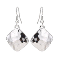 Load image into Gallery viewer, Schmuckset Münzen Ohrringe Kette Collier silbern Brass Spitzen - chic - net.de
