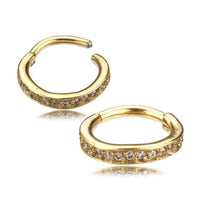 Cargar imagen en el visor de la galería, Segmentring Piercing Kristalle unten Edelstahl Gold PVD - chic - net.de
